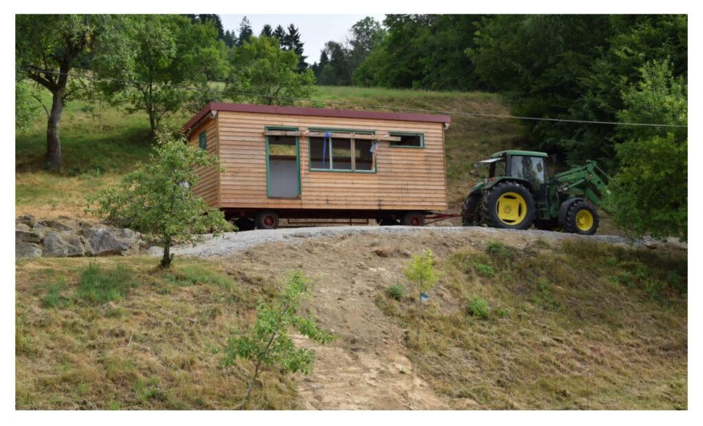 Tiny House wird gebracht